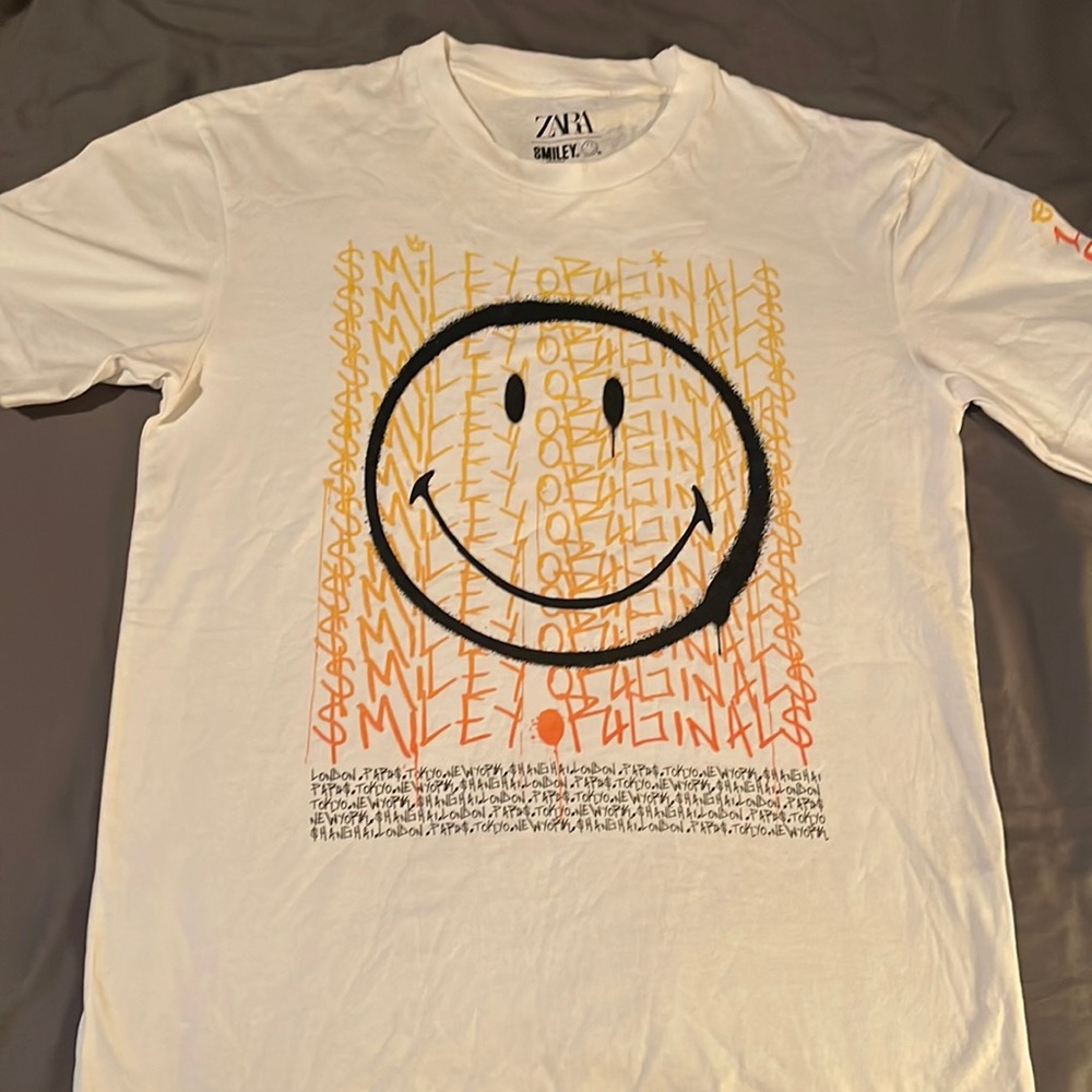 Graphic Tee, size S,